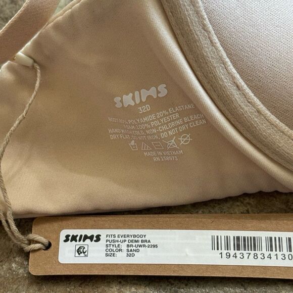 Skims Fits Everybody Pushup Demi Bra Clay Size 32D - Picture 9 of 9